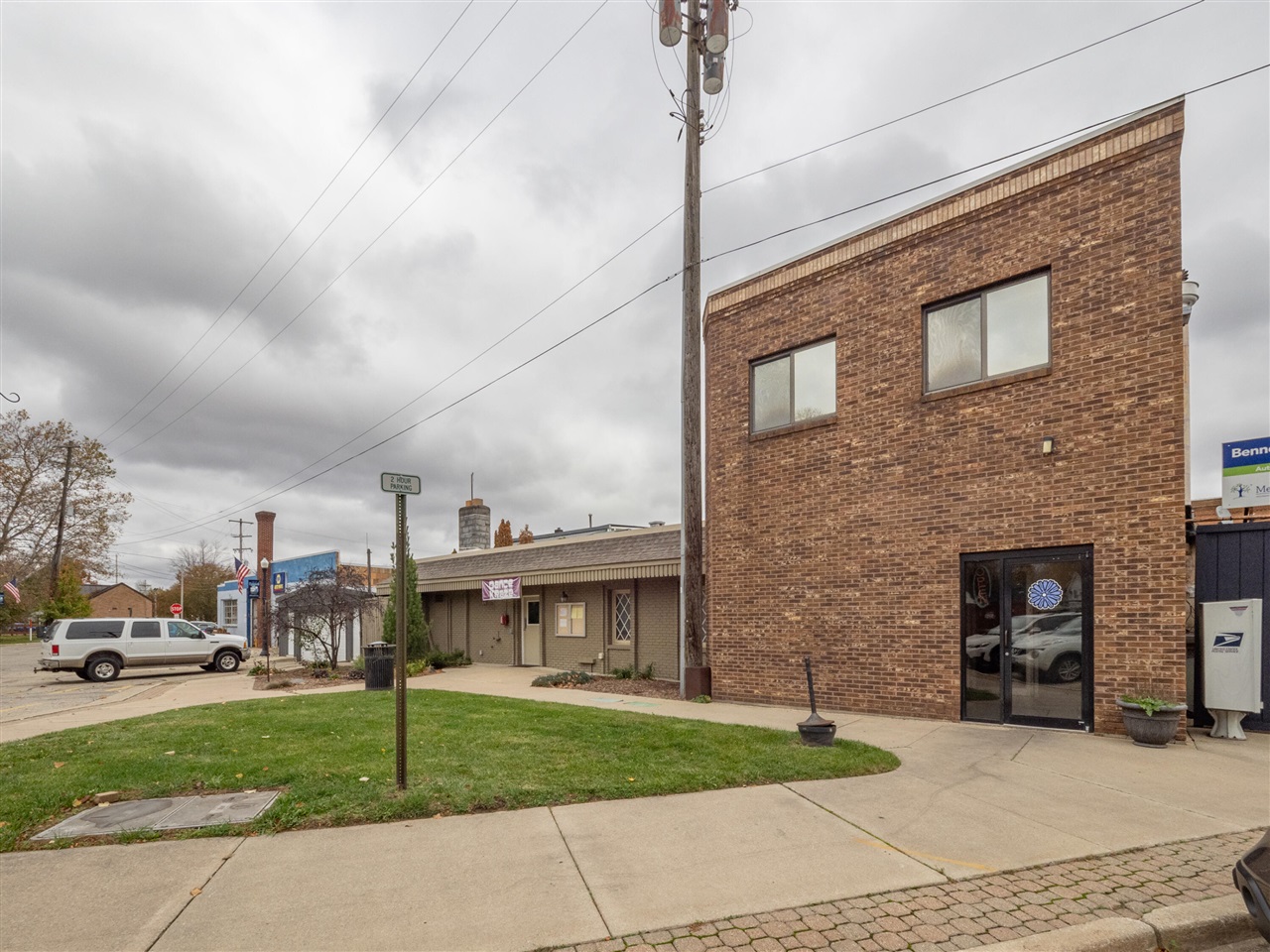 main property photo 18