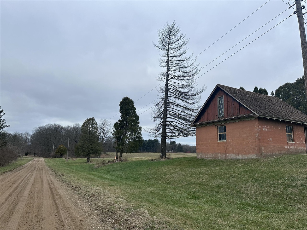 main property photo 9