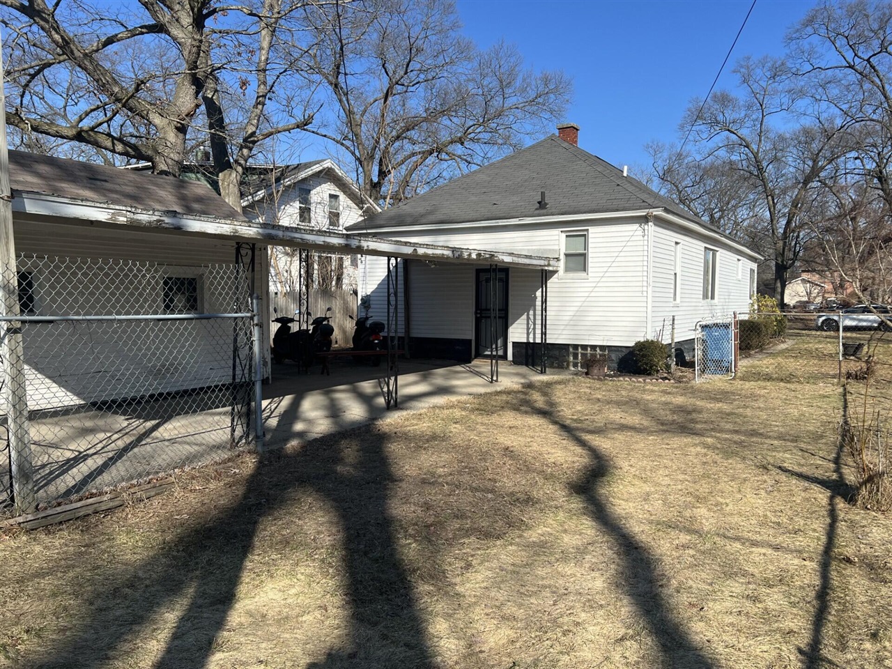 main property photo 7