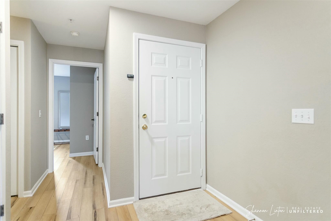 property viewer photo 44