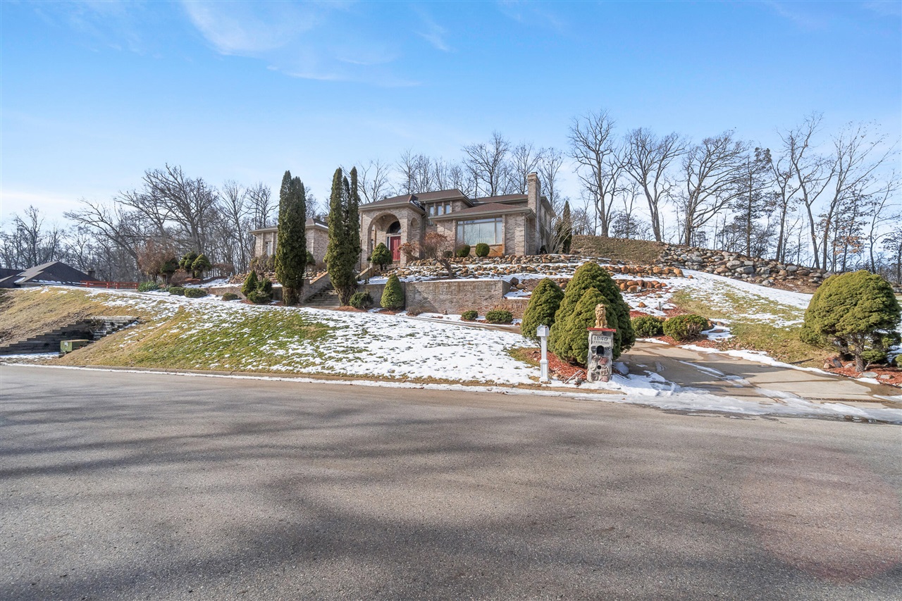 main property photo 2