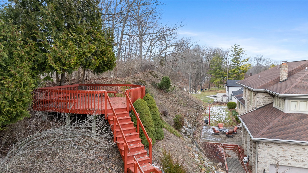 main property photo 75