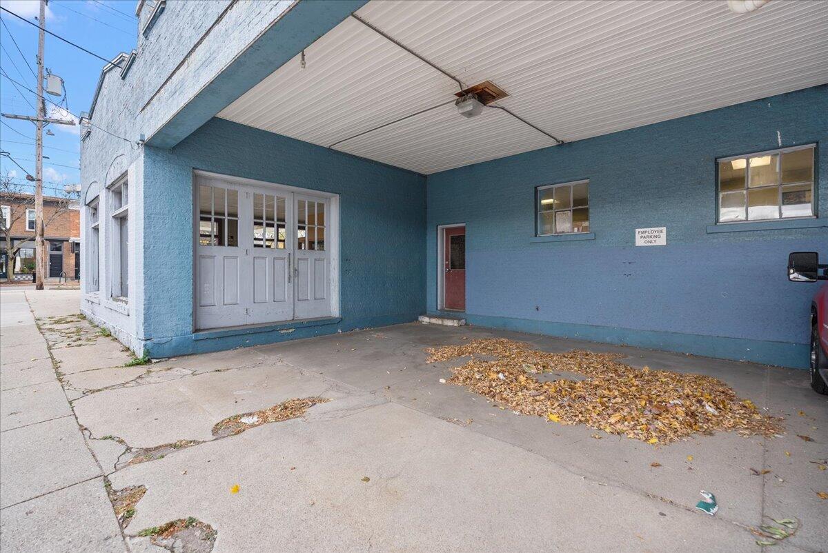 main property photo 32