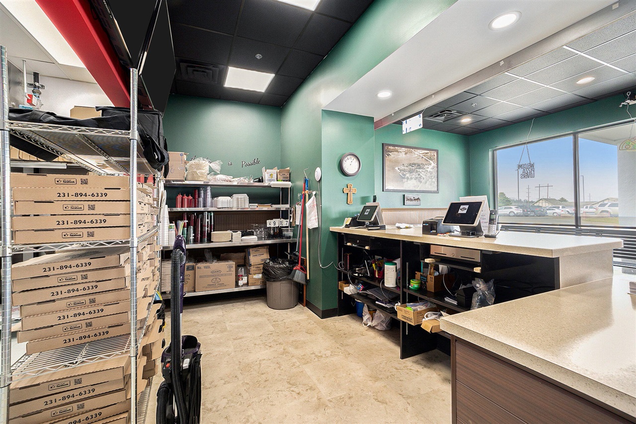 main property photo 13