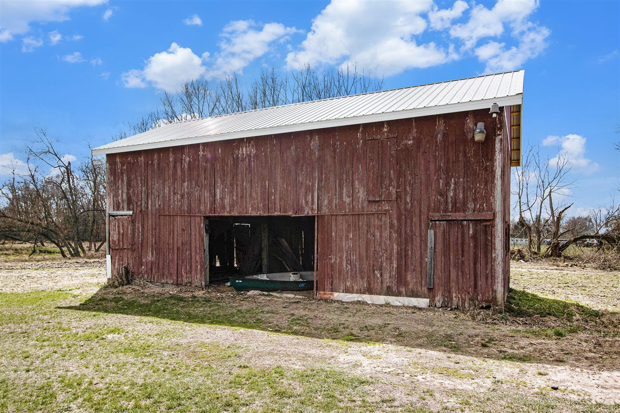 main property photo 15