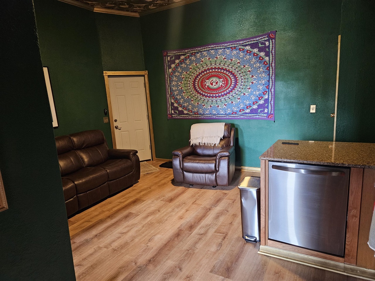main property photo 10
