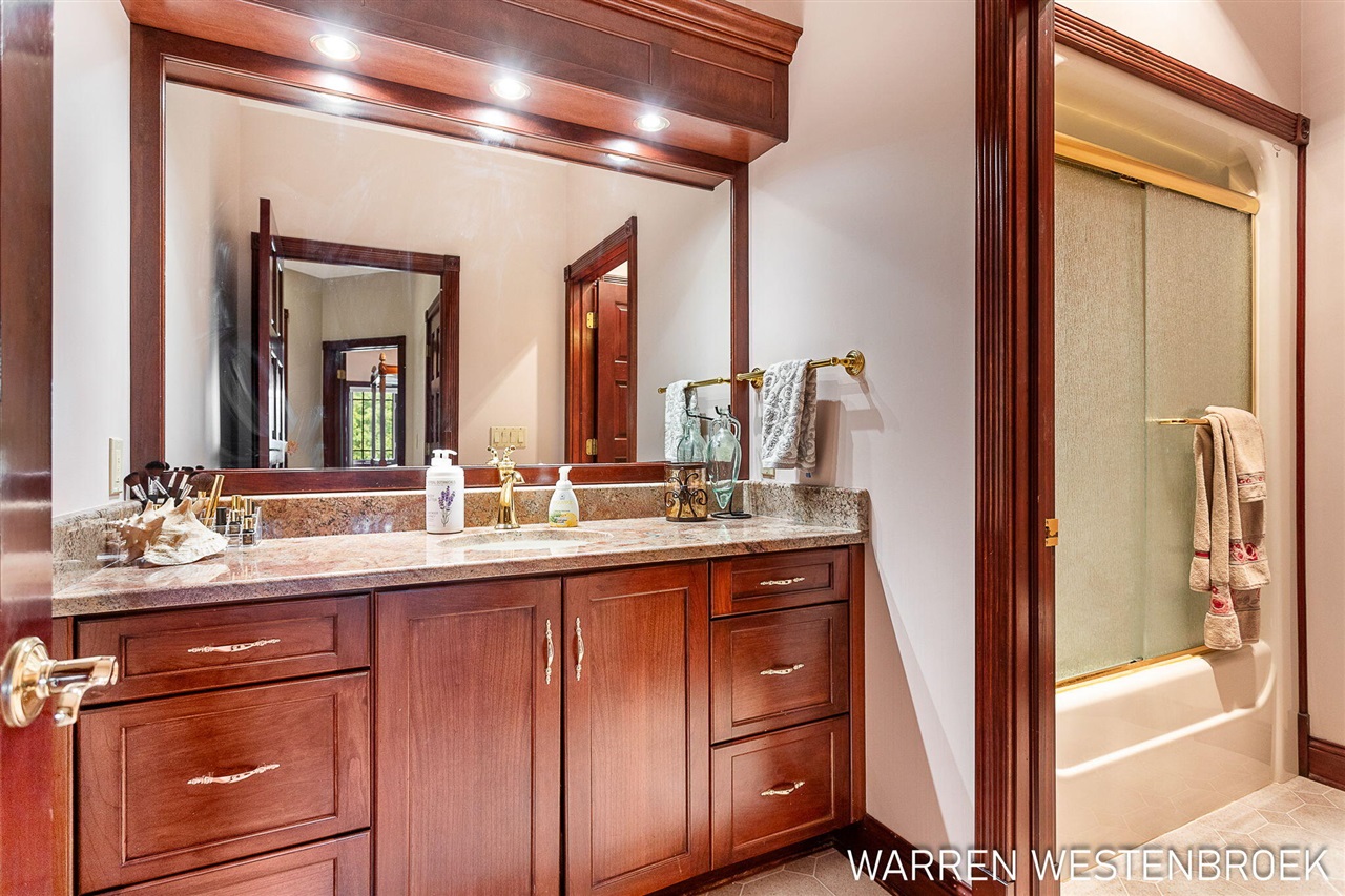 main property photo 75