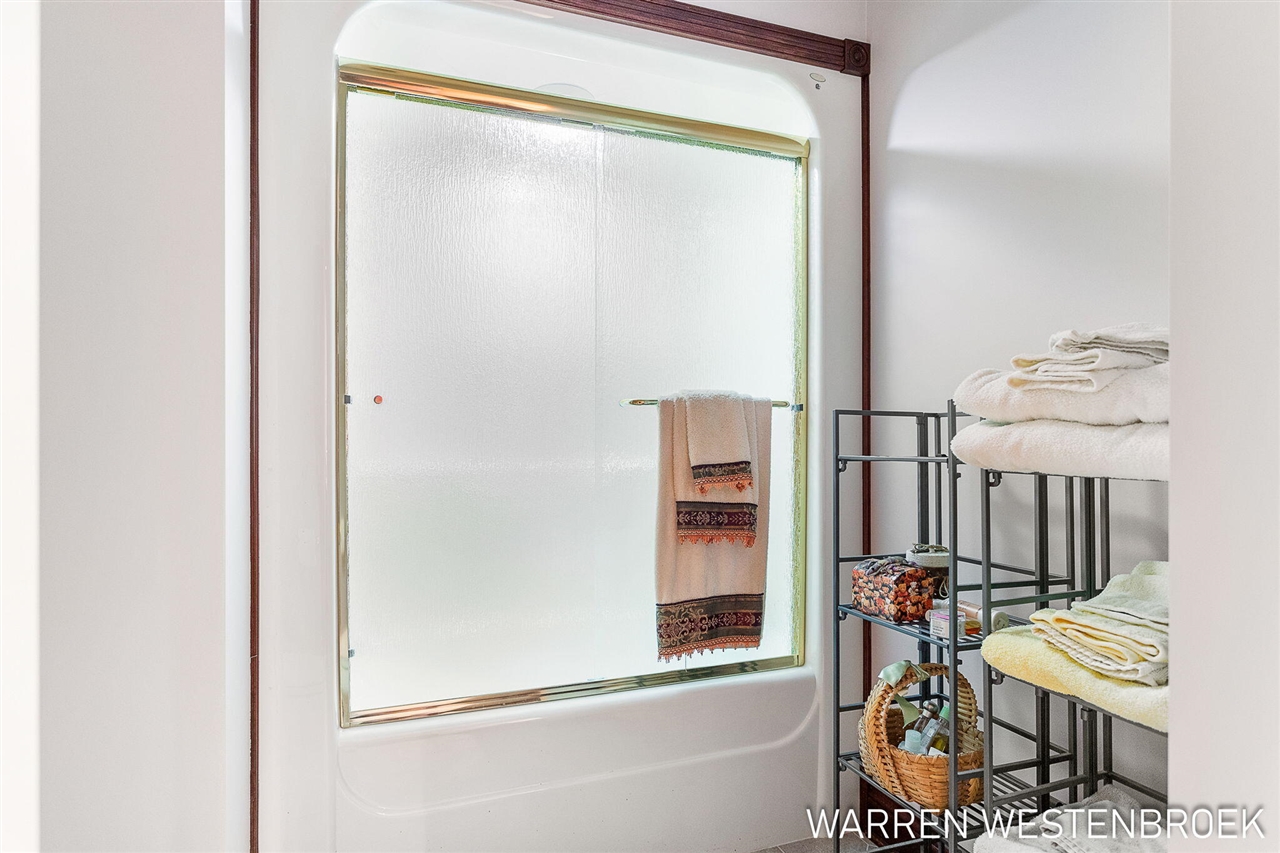 main property photo 81