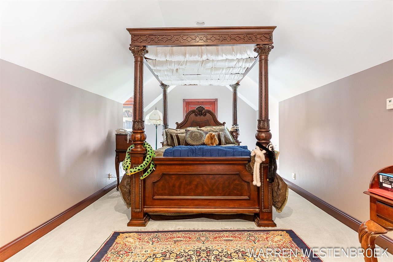 main property photo 83