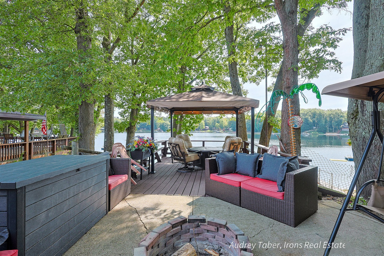 main property photo 11