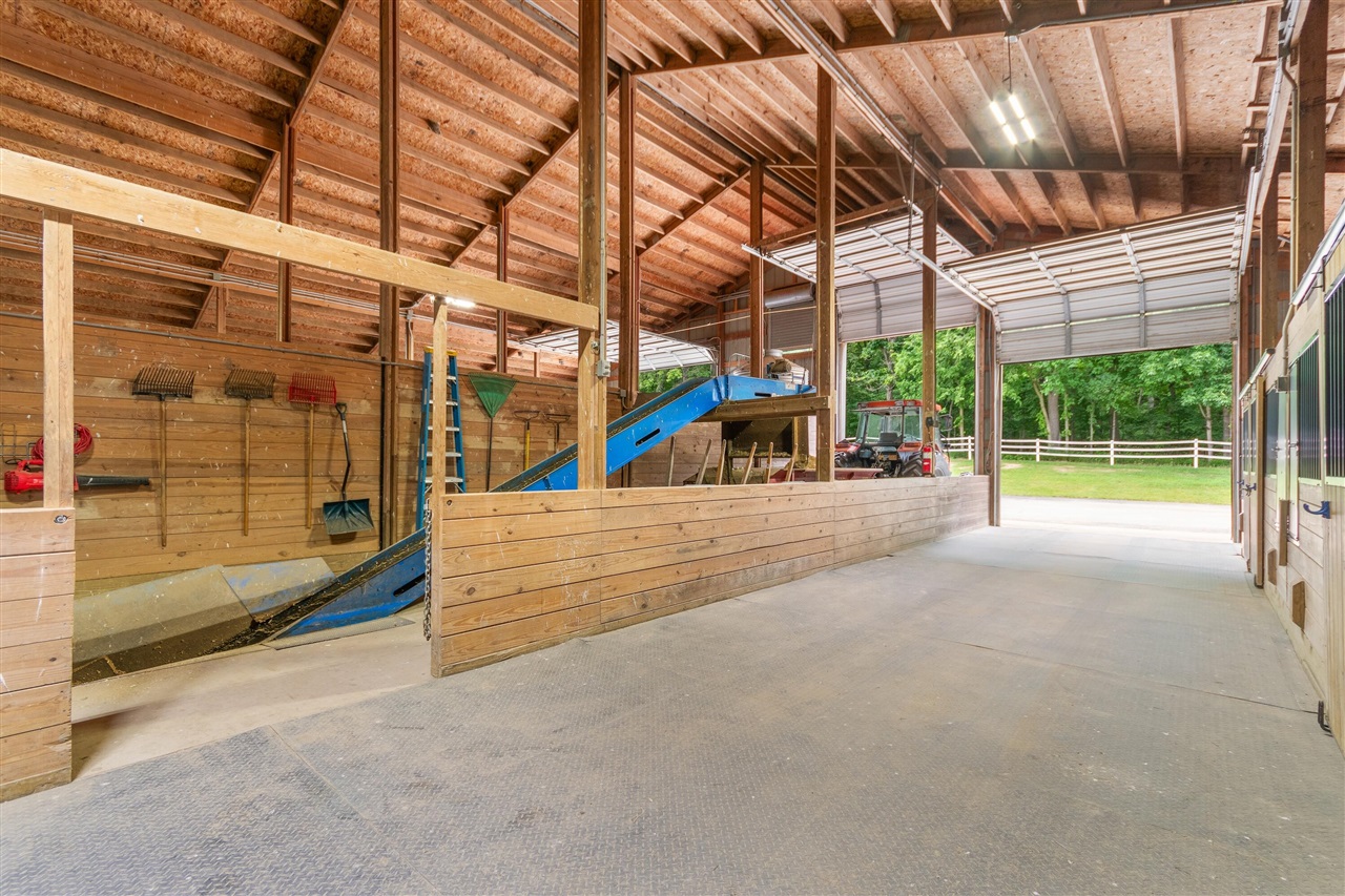 main property photo 54