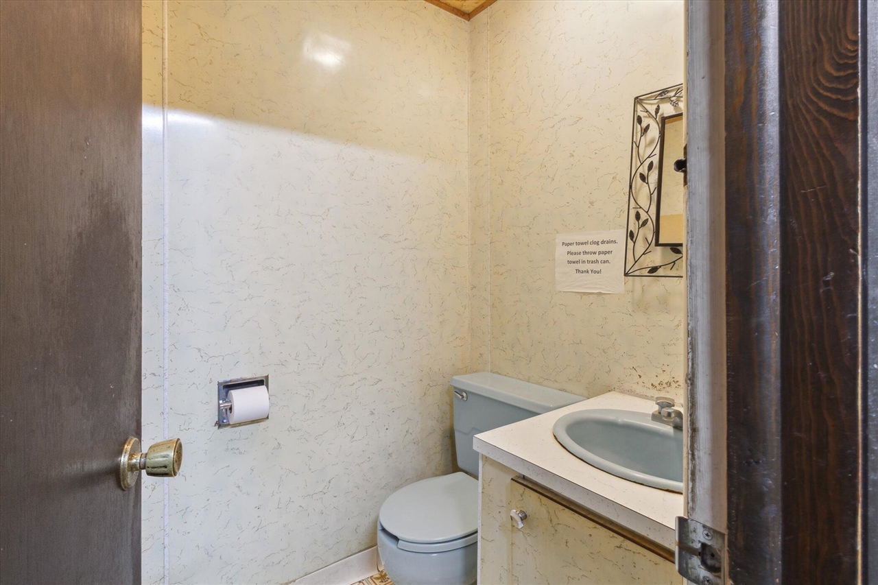 main property photo 23