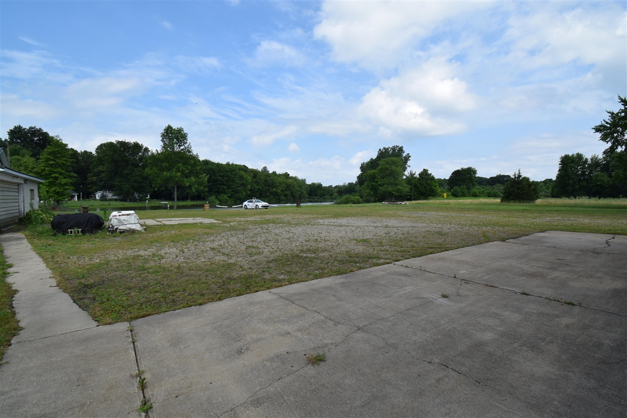 main property photo 35