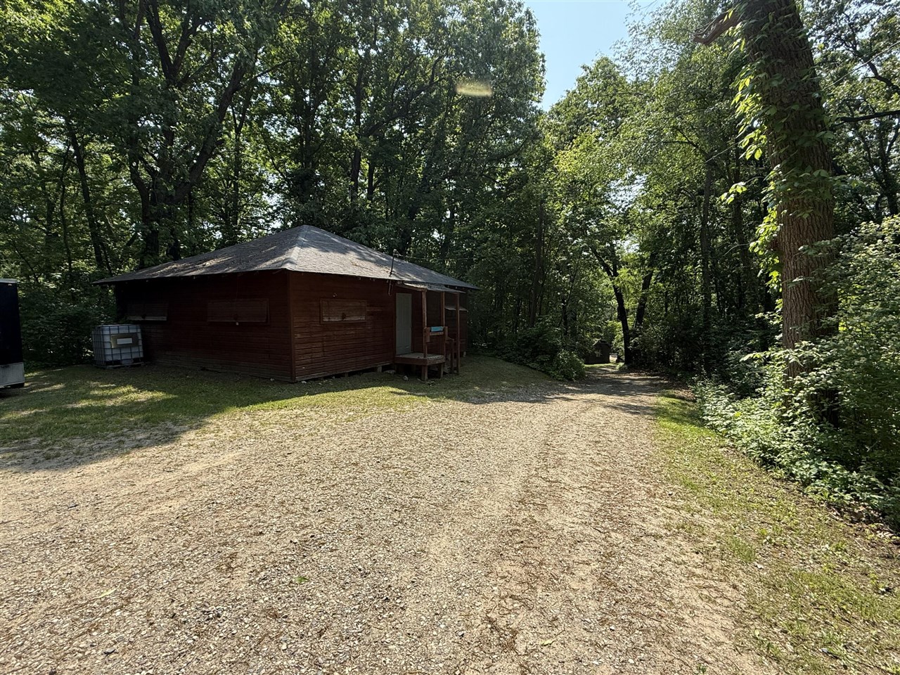 main property photo 29