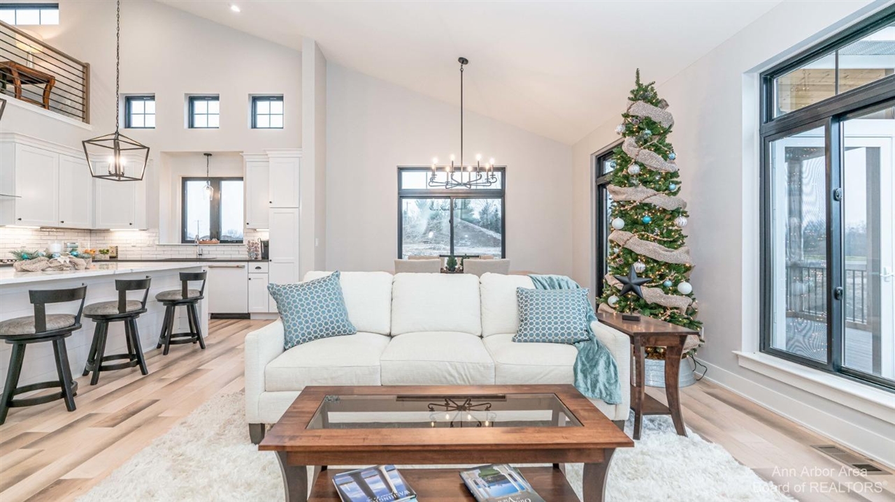 main property photo 74