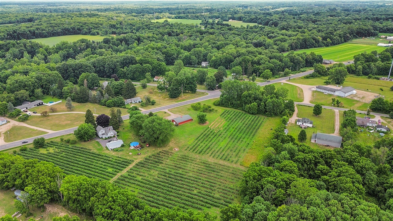main property photo 24