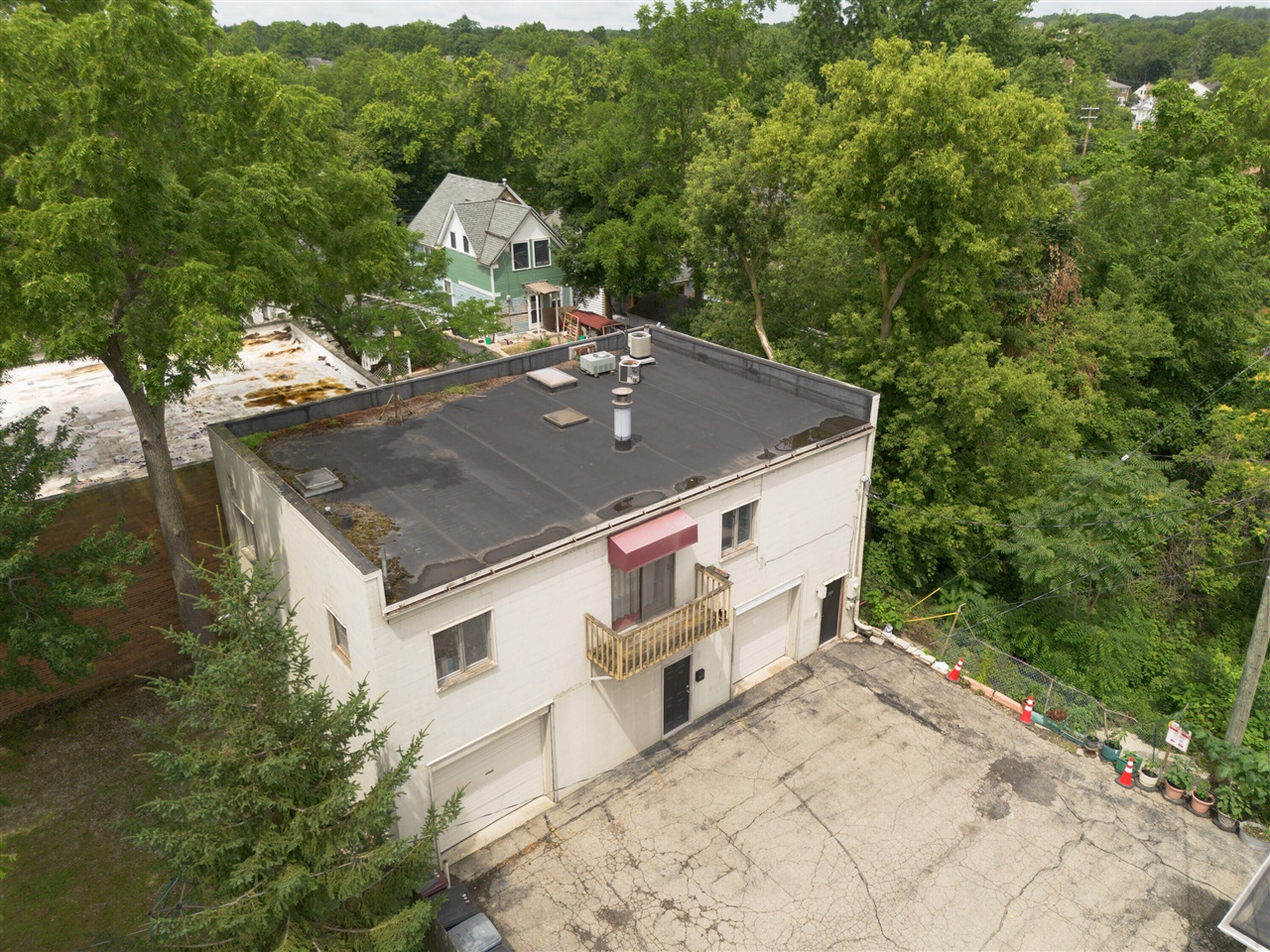 main property photo 38