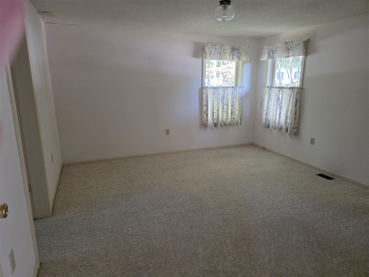 property viewer photo 10