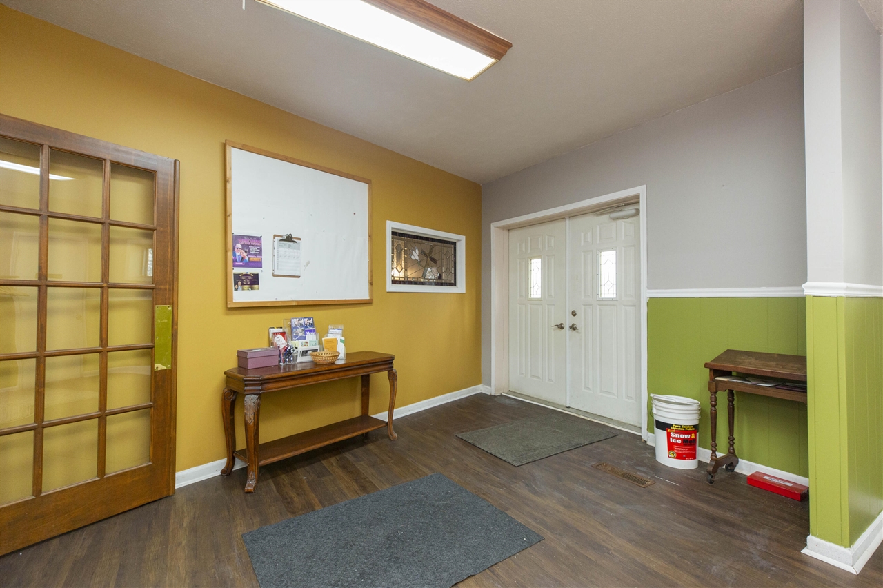 main property photo 7