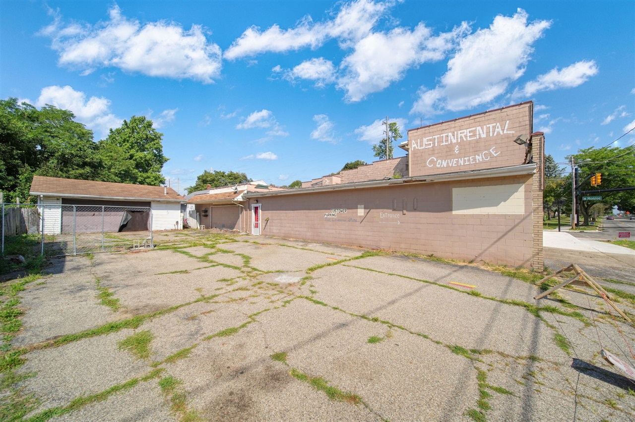 main property photo 34