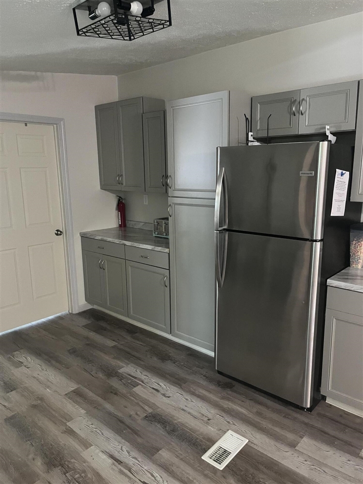 property viewer photo 7