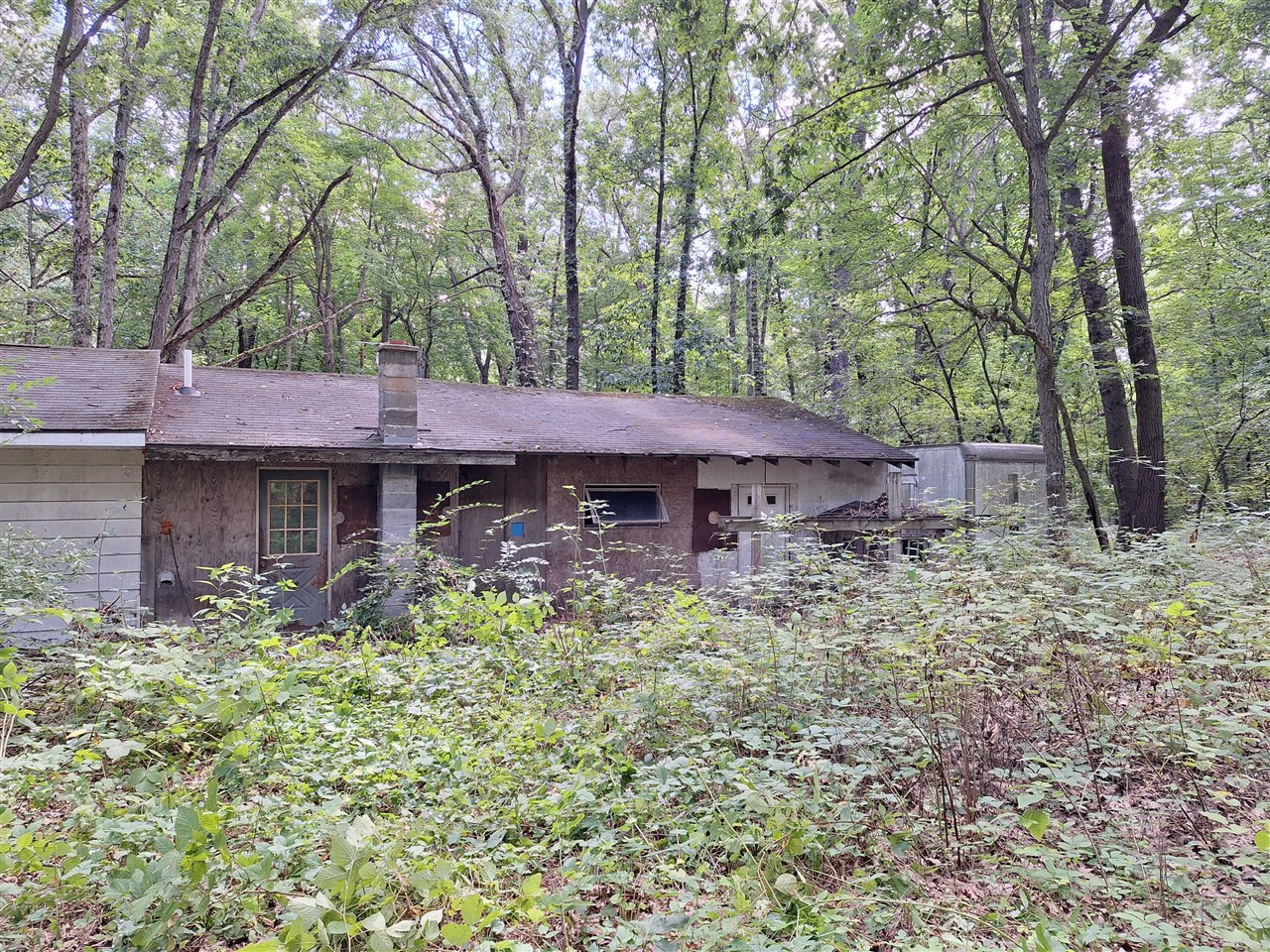 main property photo 31