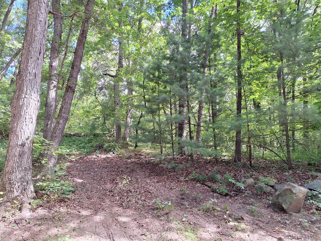 main property photo 37