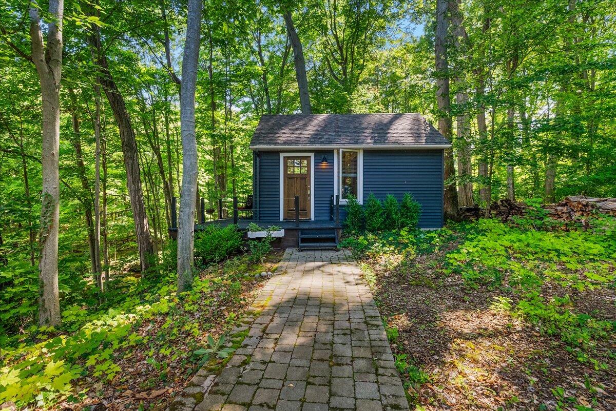 main property photo 41