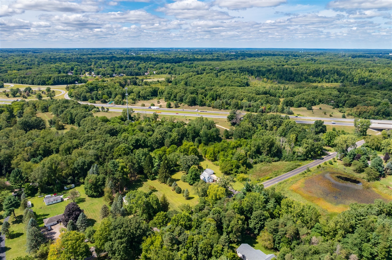 main property photo 44