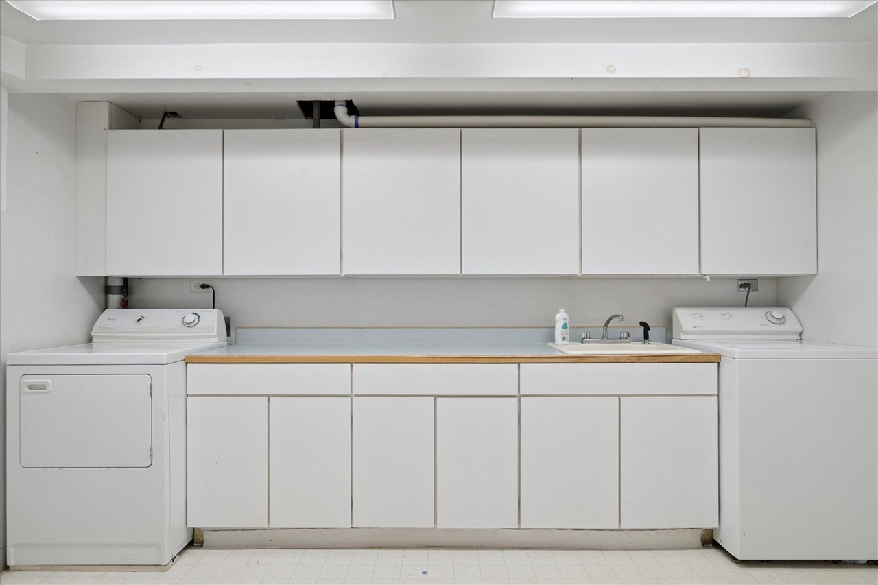 property viewer photo 35