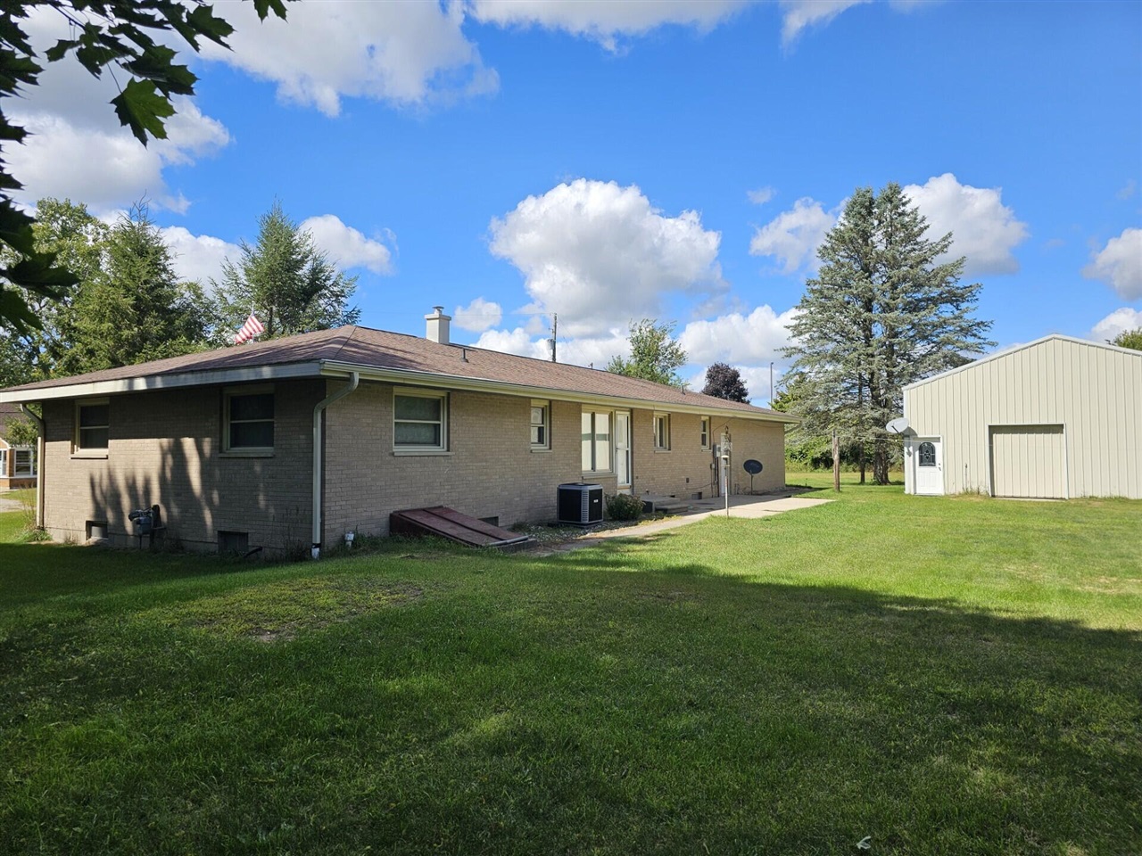 main property photo 29
