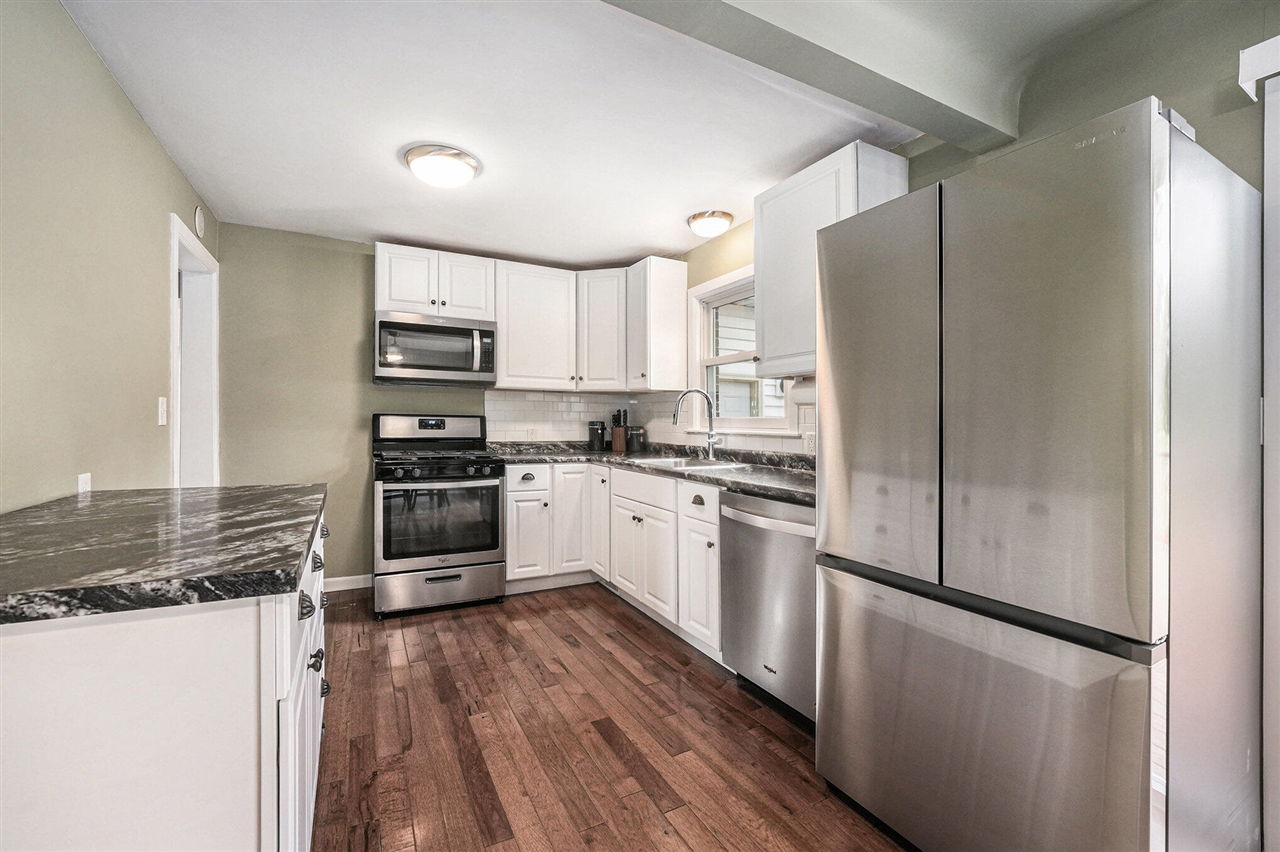 property viewer photo 6