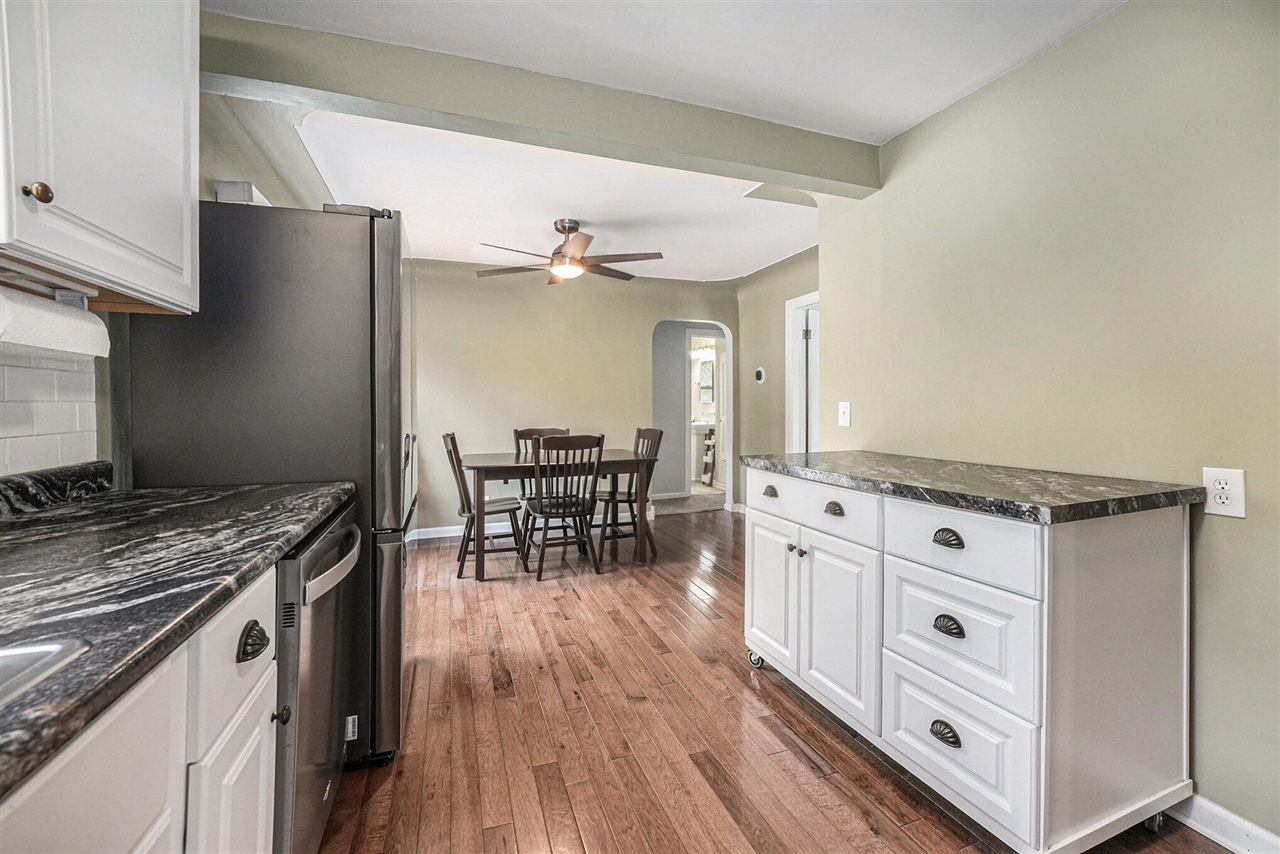 property viewer photo 8