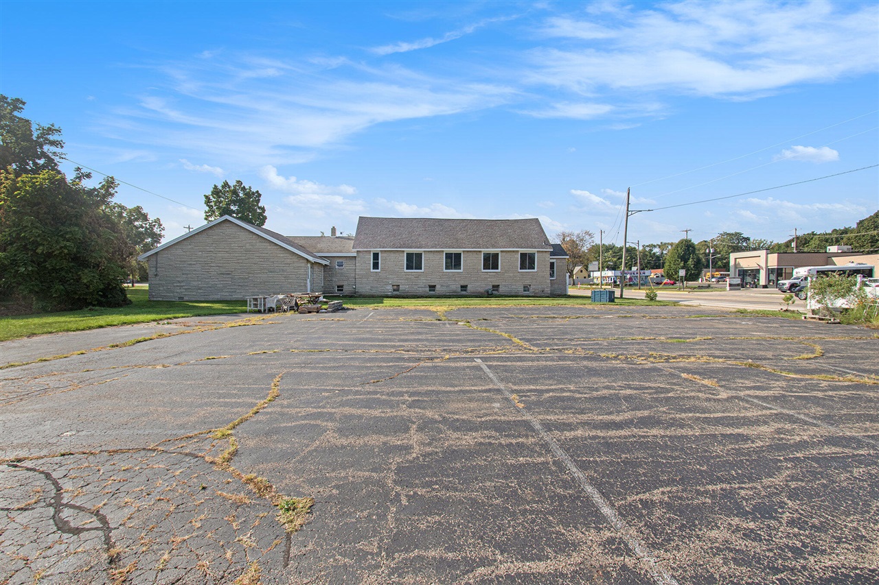main property photo 11