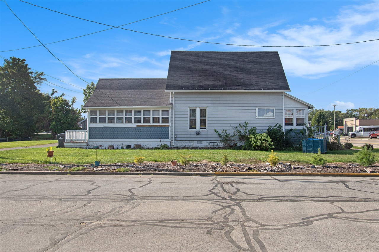 main property photo 8