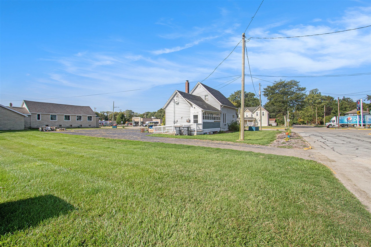 main property photo 9