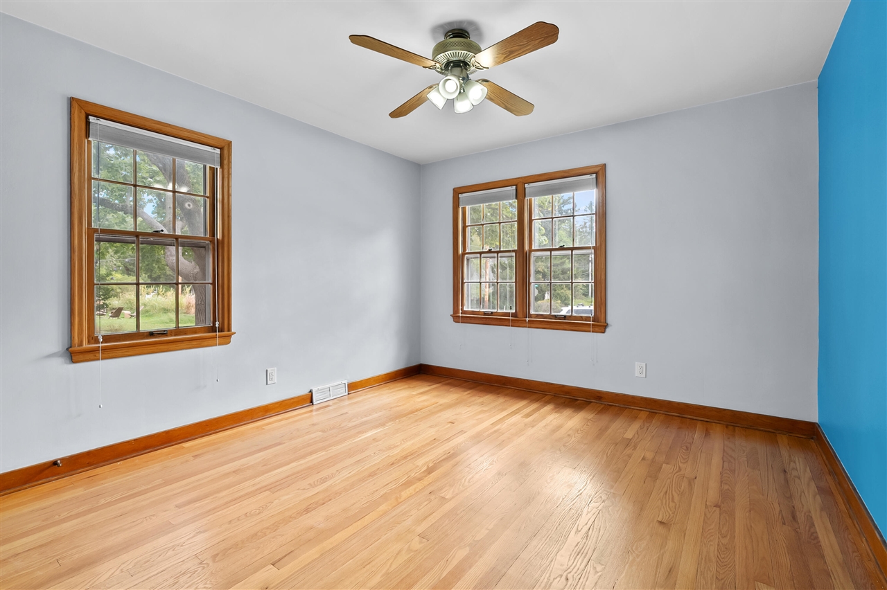 property viewer photo 11