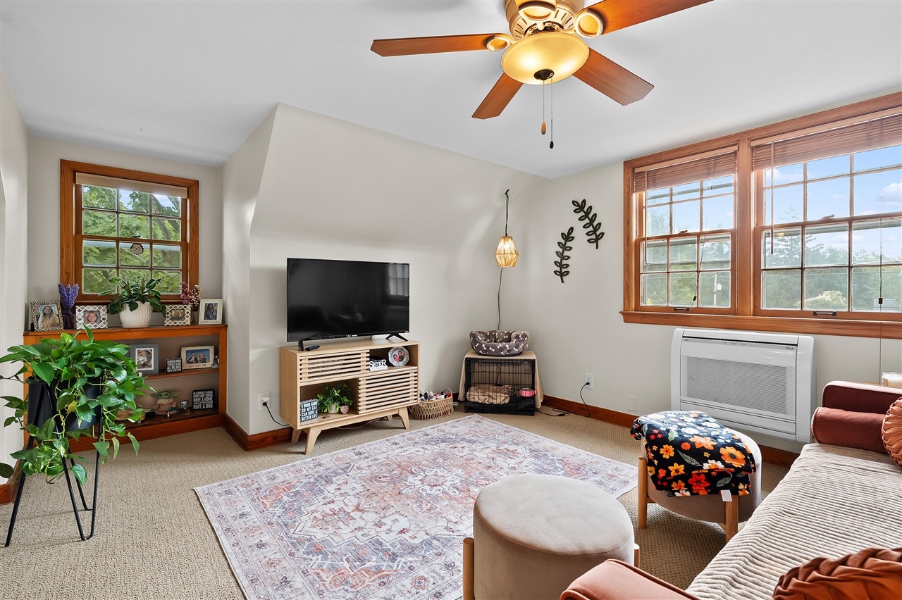 property viewer photo 30