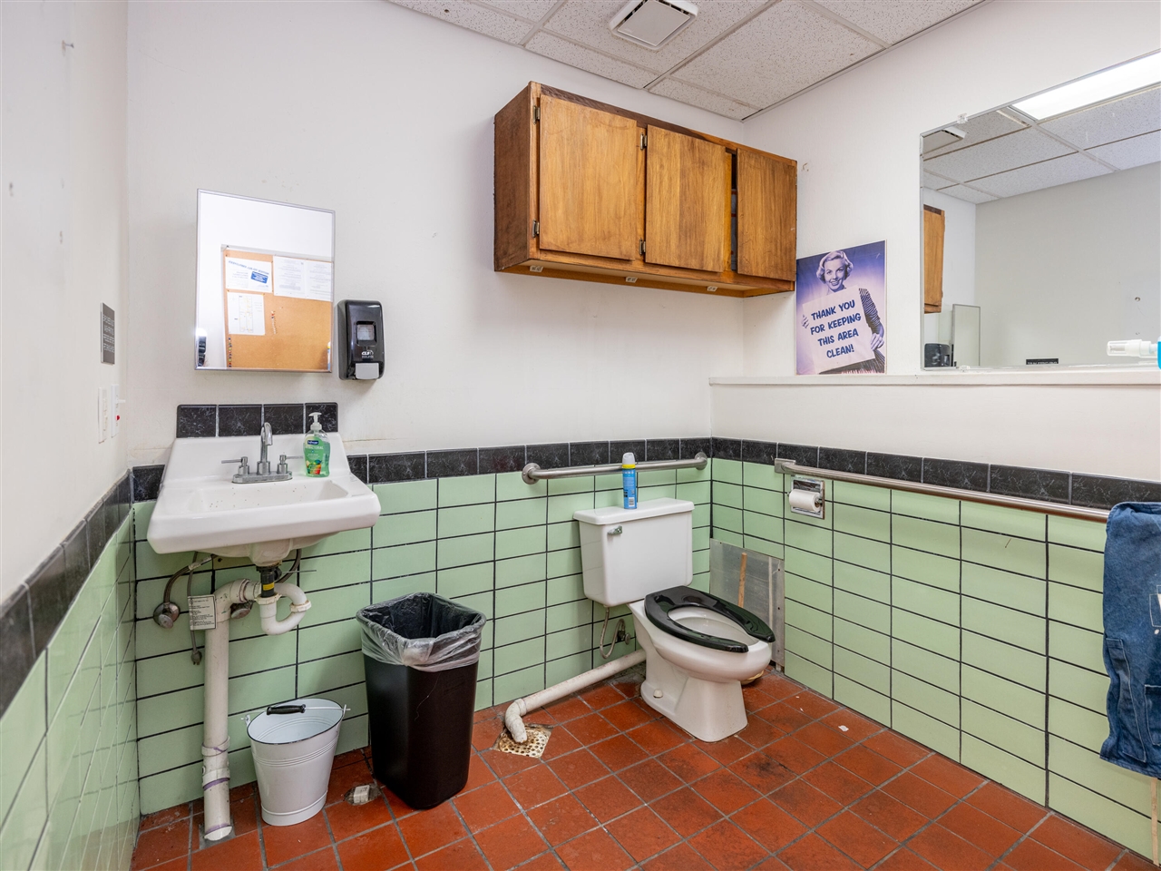main property photo 50
