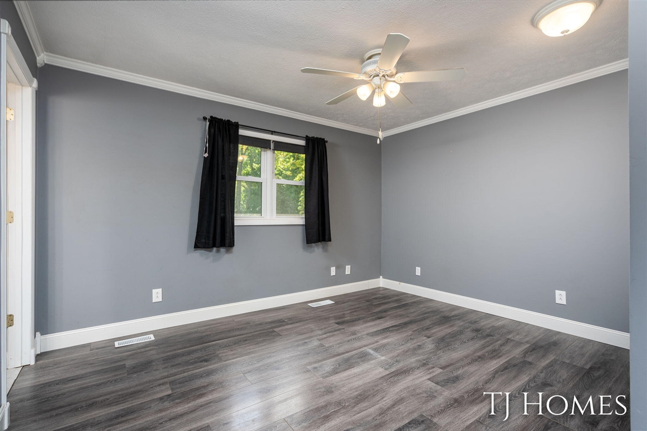 property viewer photo 11