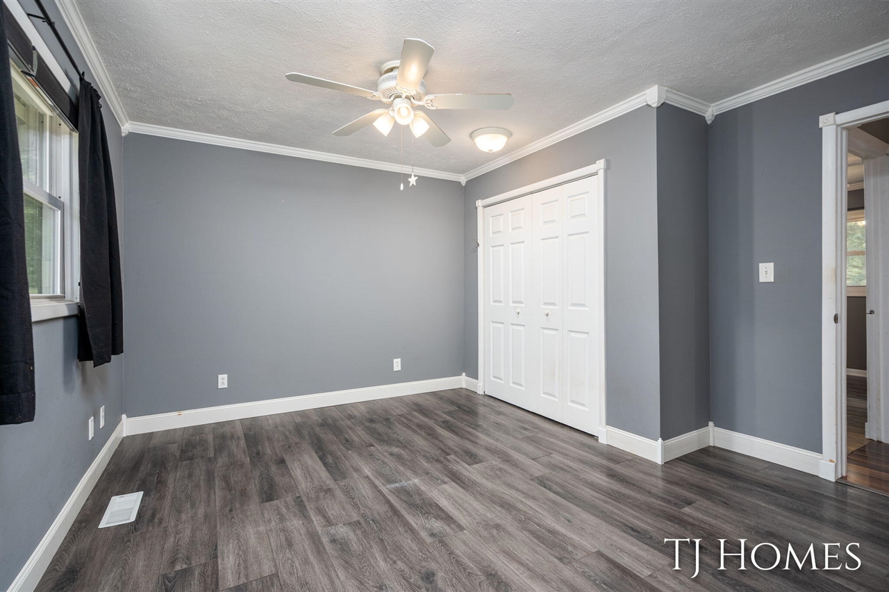 property viewer photo 12