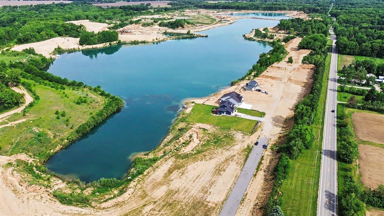 main property photo 48