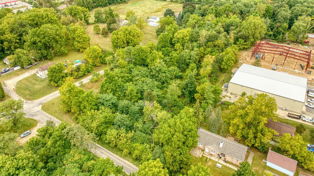 main property photo 9