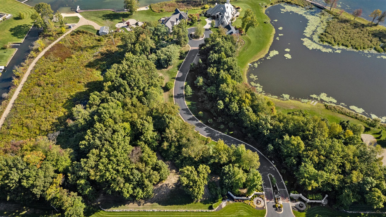 main property photo 23