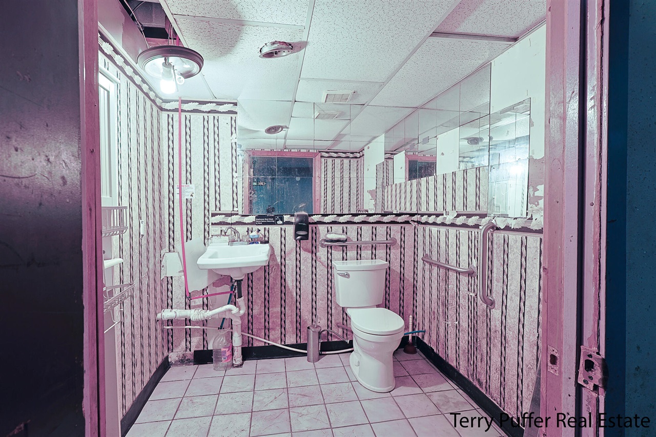main property photo 6