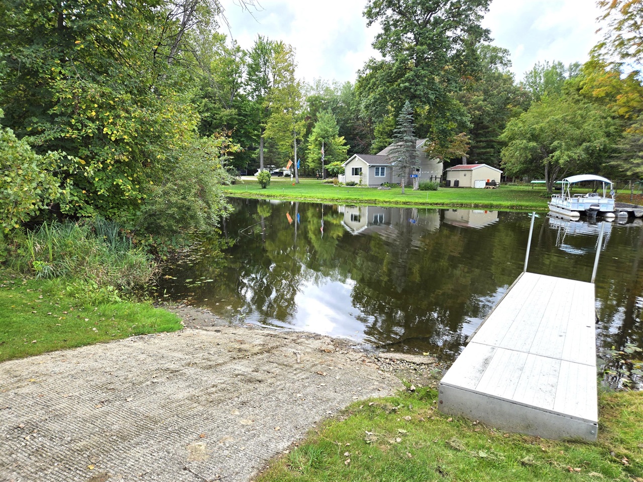 main property photo 24