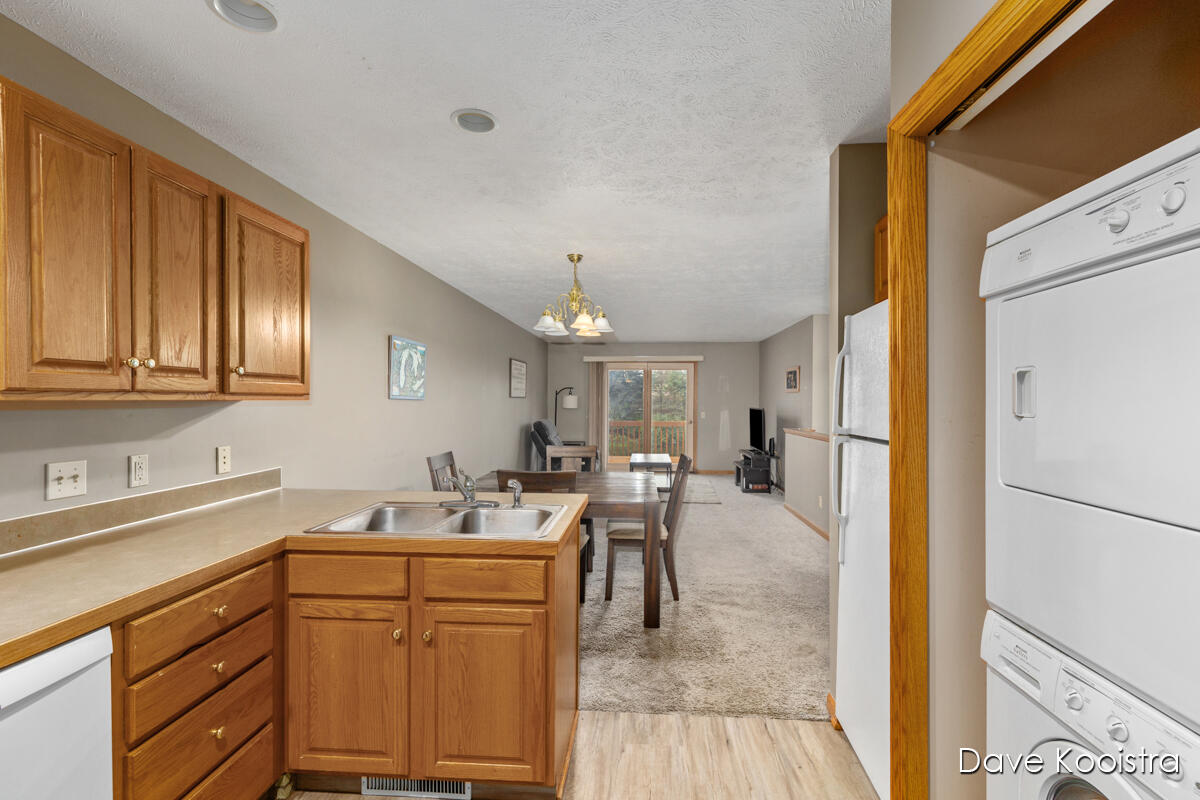 property viewer photo 7