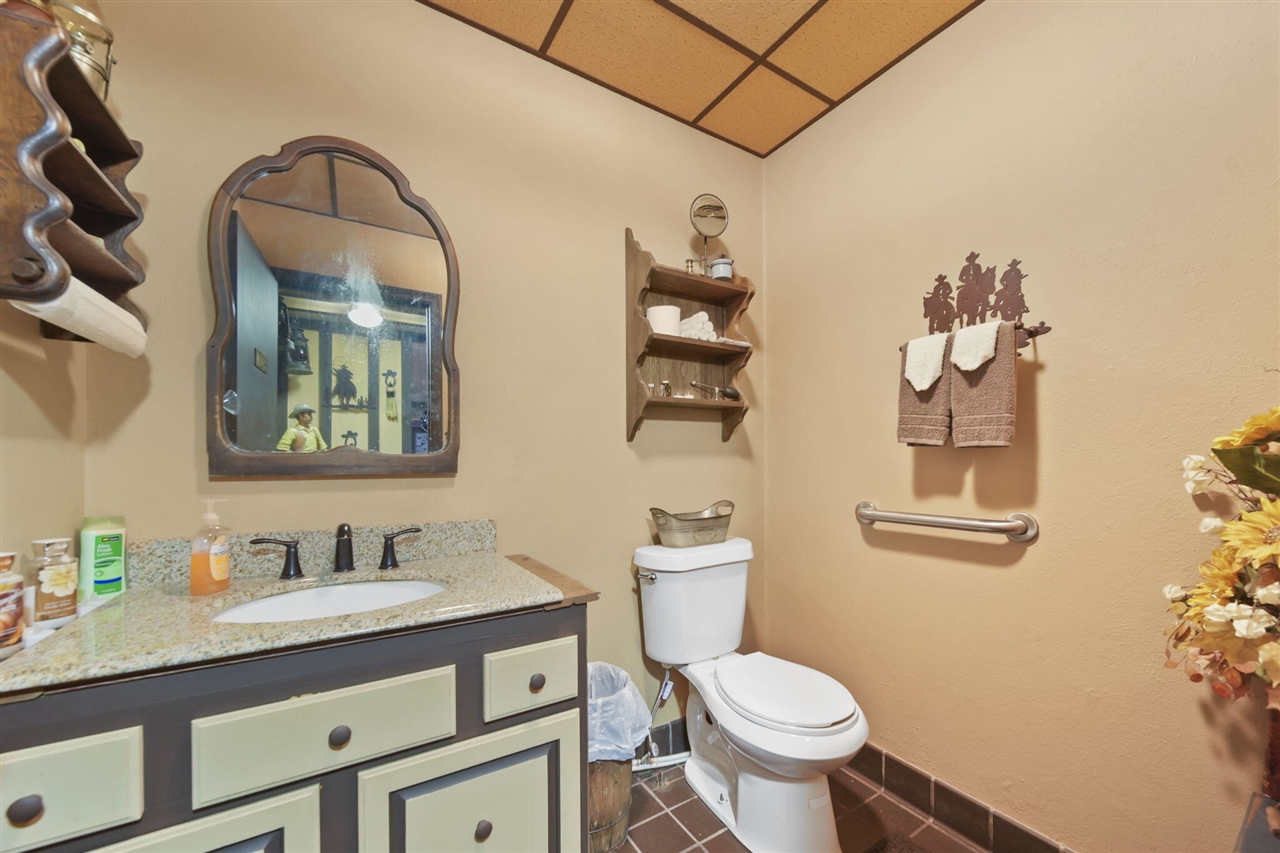 main property photo 7