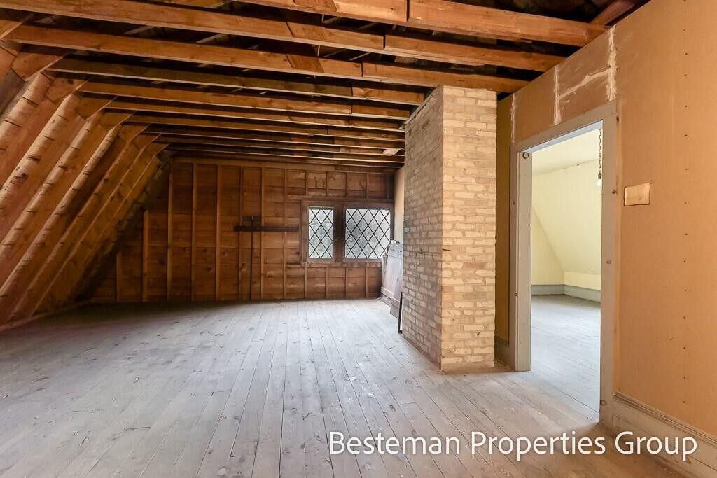 main property photo 75