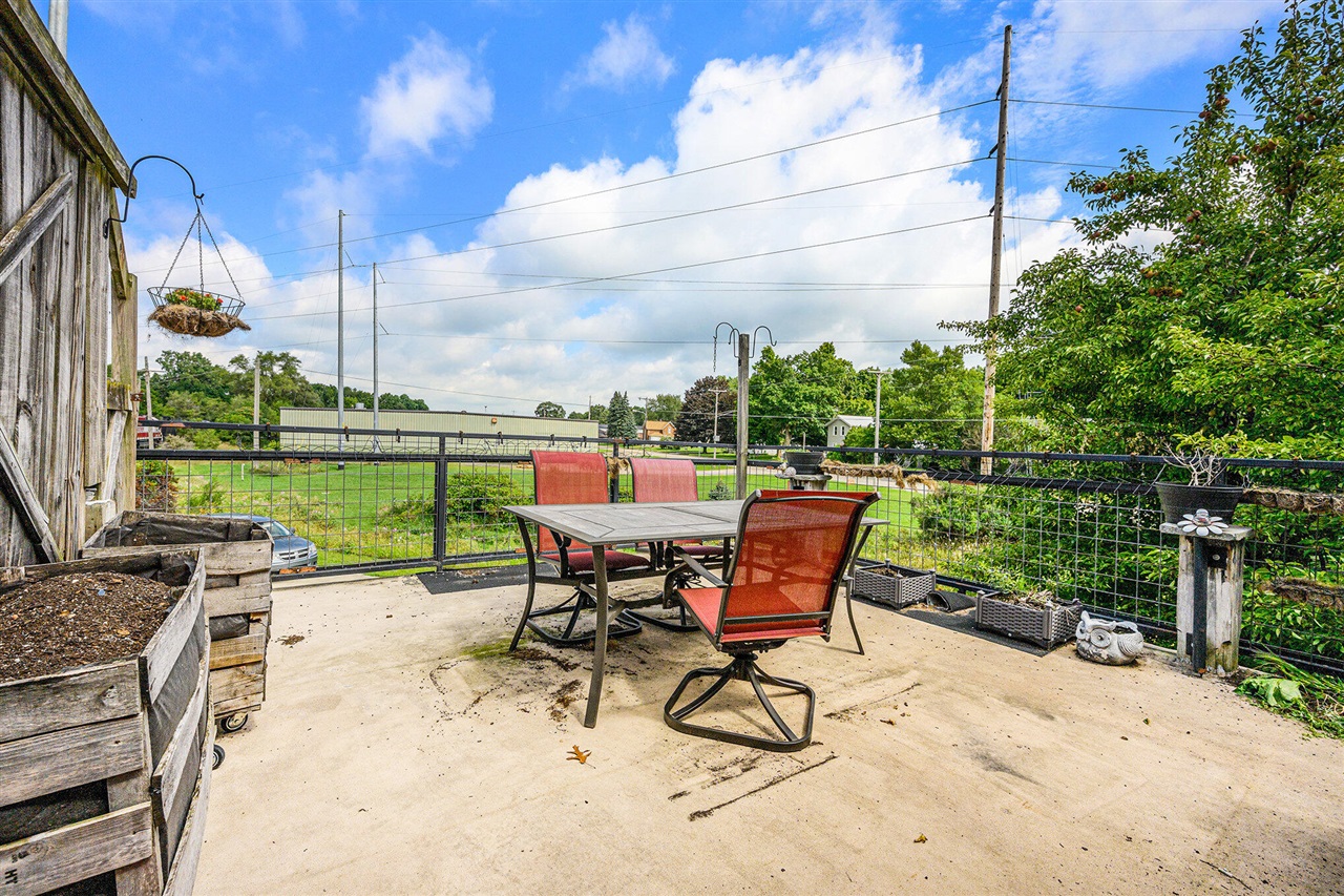 main property photo 15